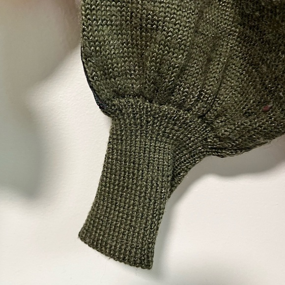 Orange Vintage Olive Green Knit Sweater - Size M - Picture 10 of 12